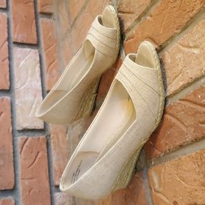 Kelly & Katie Espadrille Peep Toe Wedges 6.5 with 2 inch heel